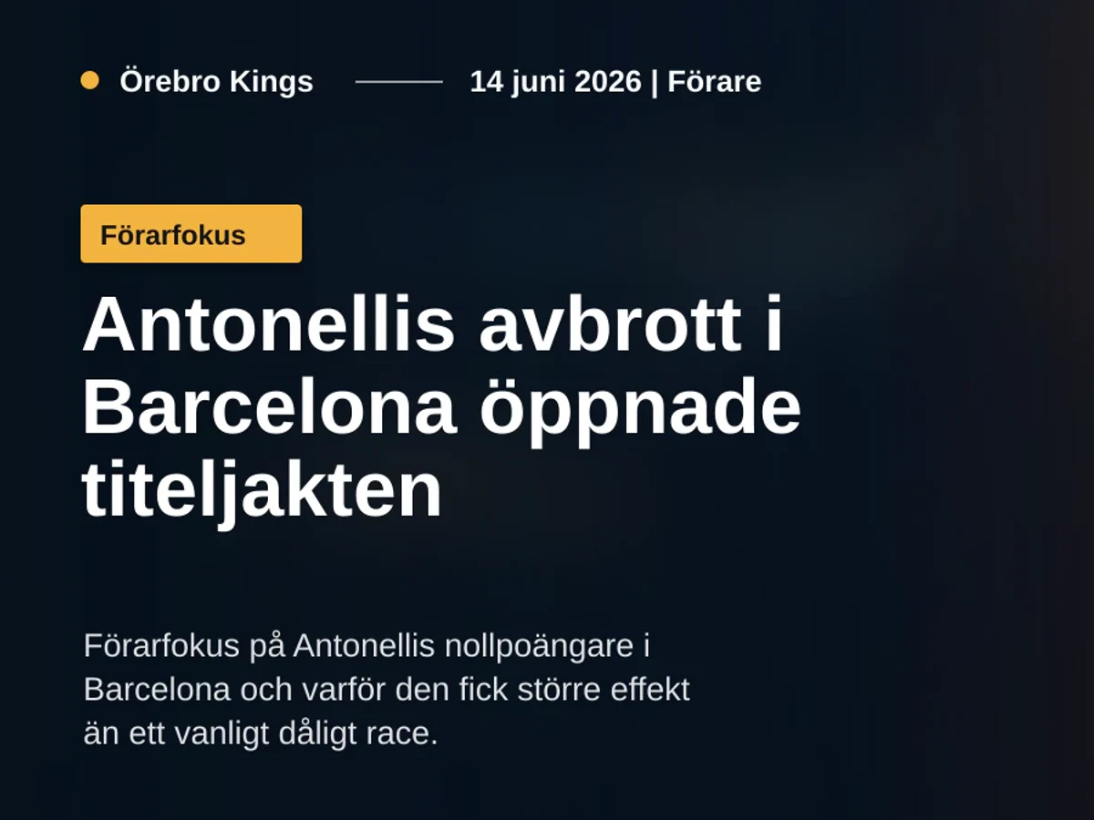 Generisk silverfärgad formelbil i garage efter ett avbrutet race.